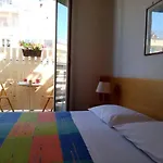 Ariston Petit Hotel